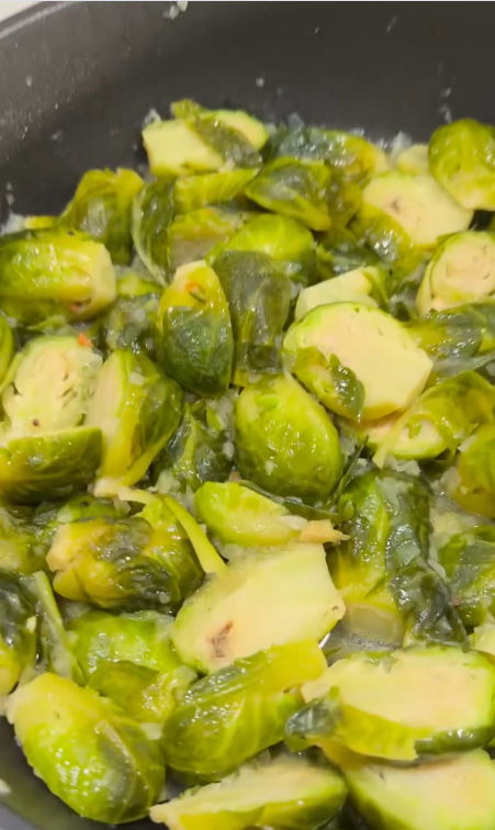 Garlic sauteed brussels sprouts